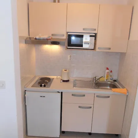 Apartment Studio Besker