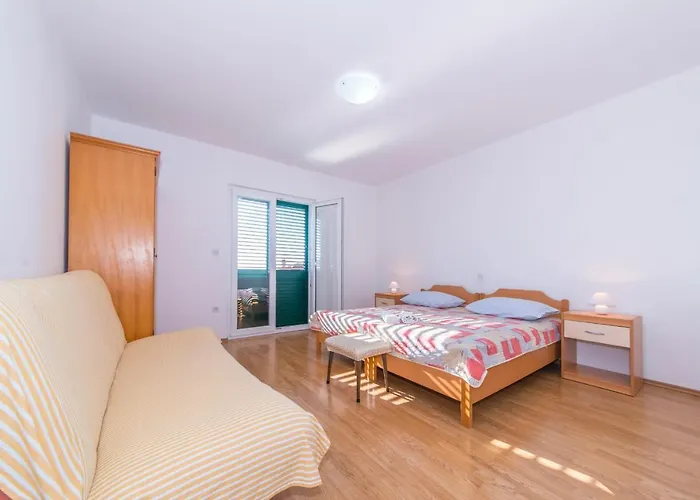 Besker Διαμέρισμα Μακάρσκα